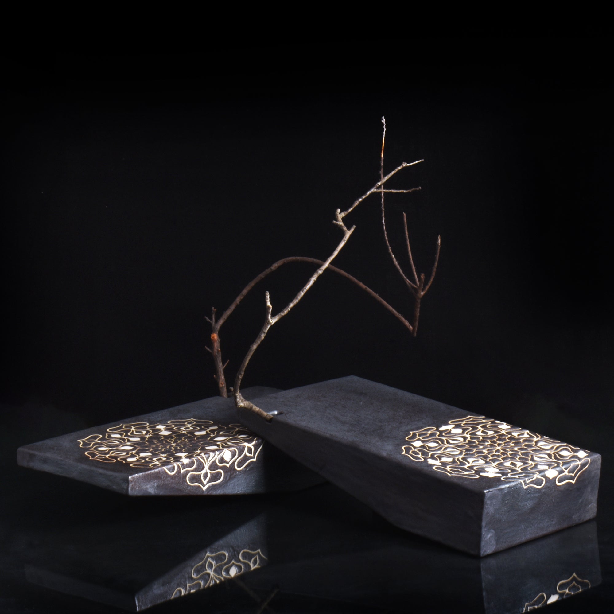 Vases with a Fulcrum